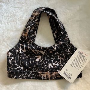 Lululemon sports bra!!